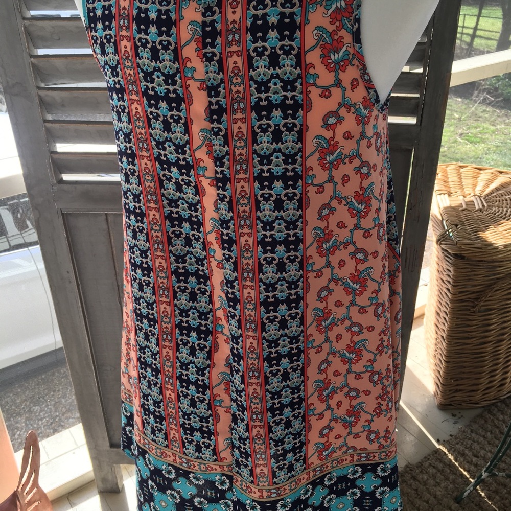 Patterned Top - Picture 2 of 2